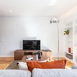 아파트 Urban Oasis Six Apts