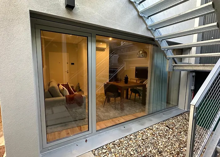 Urban Oasis Six Apts *