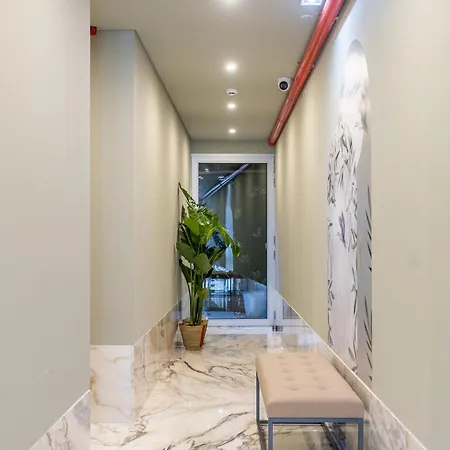 Urban Oasis Six Apts Daire