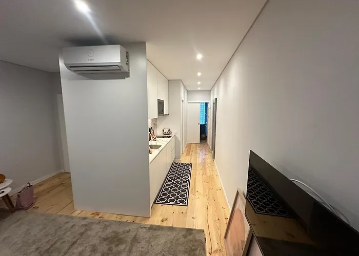 Urban Oasis Six Apts Apartment *