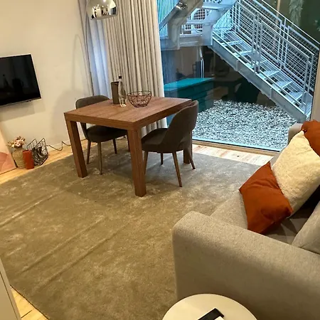 Urban Oasis Six Apts Porto