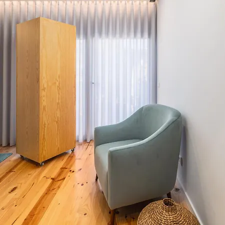 Urban Oasis Six Apts Apartman