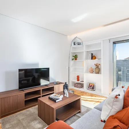 Urban Oasis Six Apts *